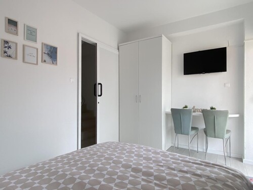 Thumbnail 5381966 - 7