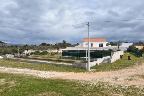 Thumbnail 5381973 - 4