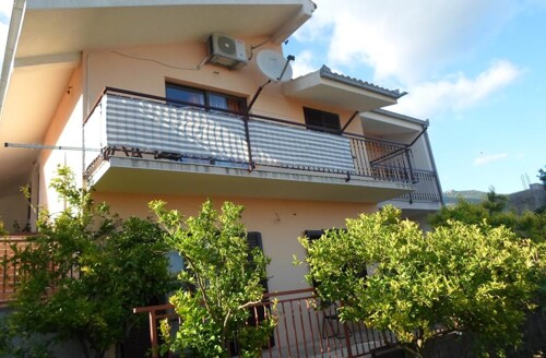 Thumbnail 5381996 - 1