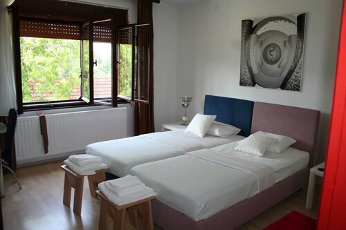 Thumbnail 5382116 - 10