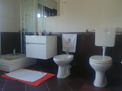 Thumbnail 5382116 - 24