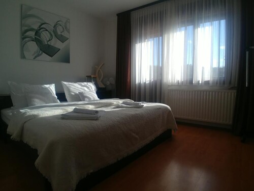 Thumbnail 5382116 - 12