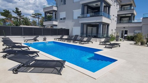 Thumbnail 5382117 - 6