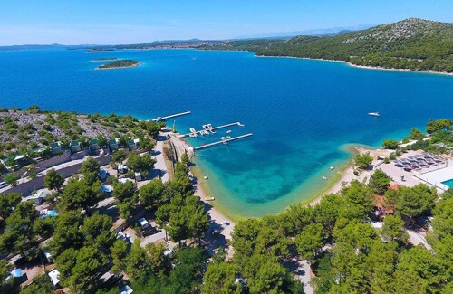 Thumbnail 5382149 - 3