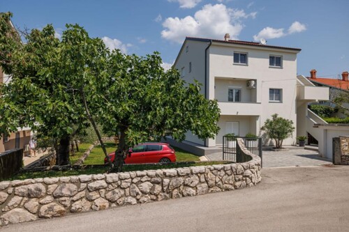 Thumbnail 5382170 - 2