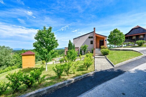 Thumbnail 5382202 - 2