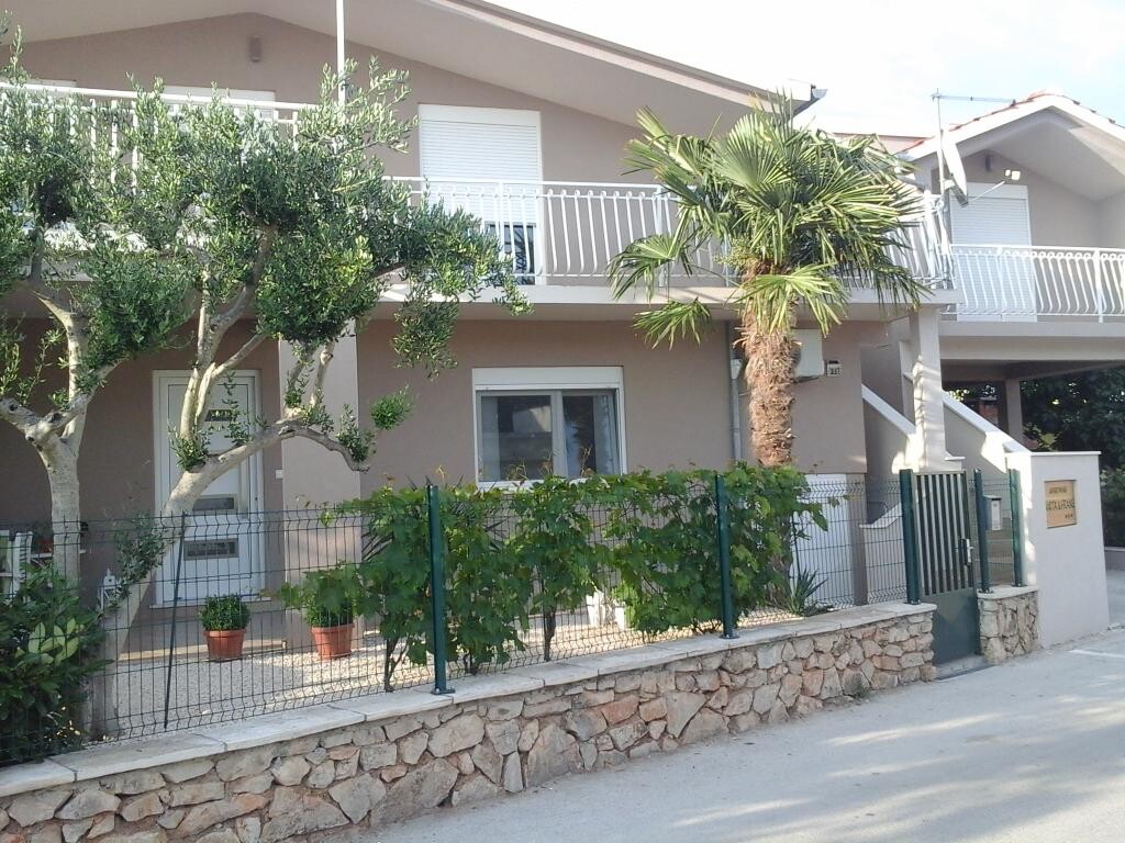 Image 5382230 - 5