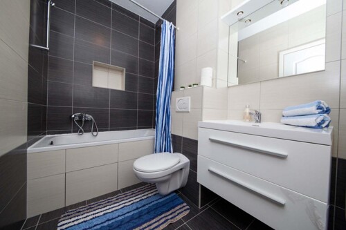 Thumbnail 5382305 - 47