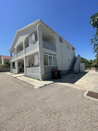 Thumbnail 5382493 - 10