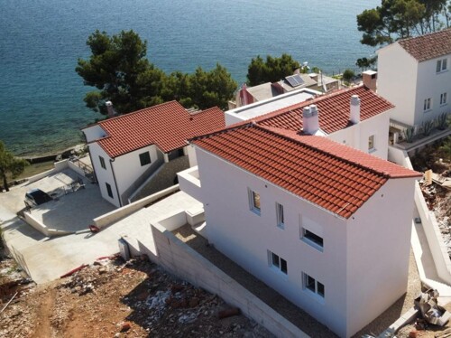 Thumbnail 5382547 - 3