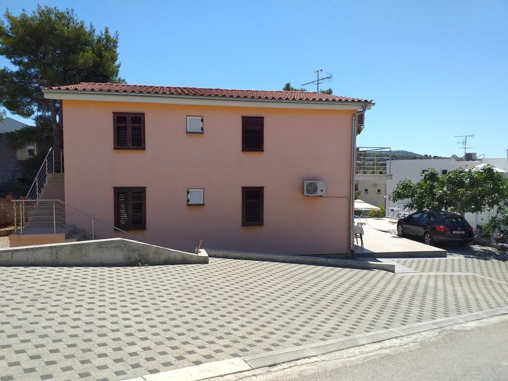 Image 5382551 - 13