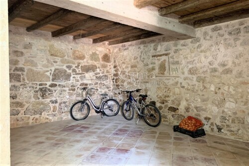 Thumbnail 5393150 - 18