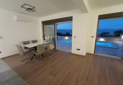 Thumbnail 5393158 - 5