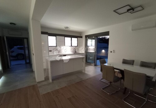 Thumbnail 5393158 - 4