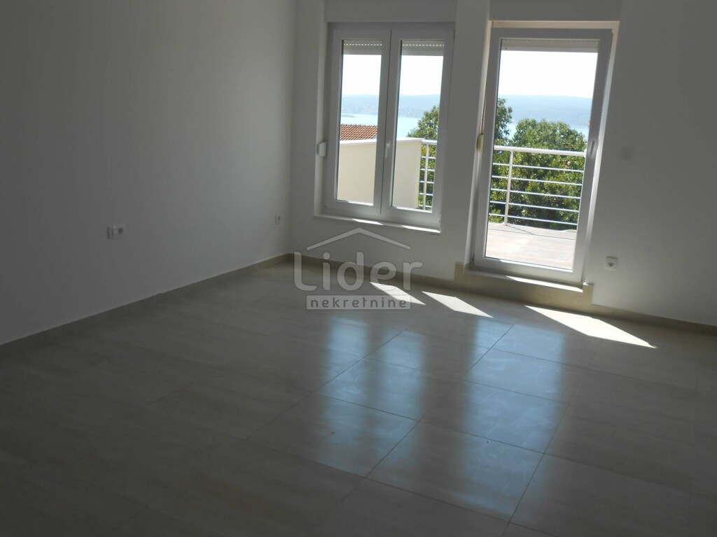Image 5402590 - 8