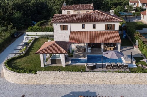 ISTRA, VIŠNJAN ELEGANTNA DIZAJNERSKA VILLA S BAZENOM I WELLN