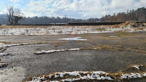 Klana, poslovno građevno zemljište površine 5800 m2