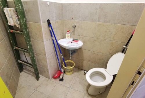 Rijeka, Belveder, poslovni prostor