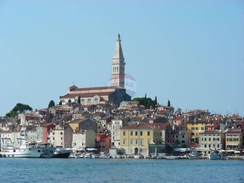 Rovinj,parcela+koliba 8100m2