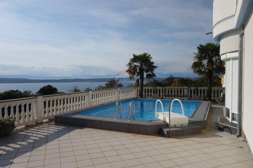 CRIKVENICA, Vila s bazenom, apartmanima i panoramskim pogled