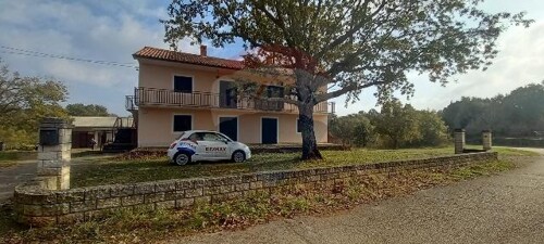 Istra,Juršići, kuća sa potencijalom za obnovu