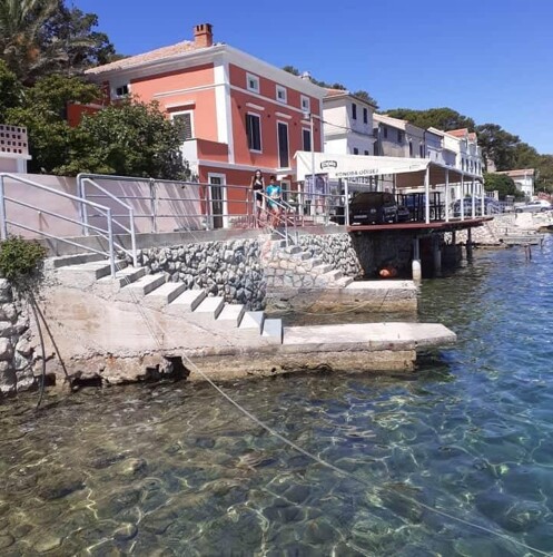Mali Lošinj, kuća 1. red do mora