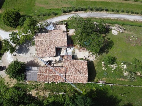 Predivna autohtona istarska štancija sa 3000m2 okućnice