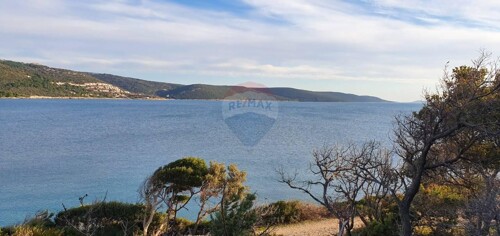 OTOK CRES - MARTINŠĆICA - GRAĐEVINSKO ZEMLJIŠTE 15.632 m2