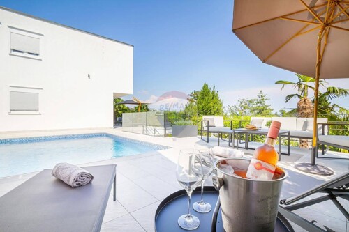 Opatija - luksuzna villa sa bazenom i otvorenim pogledom na