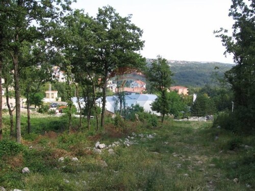 KASTAV, BRNČIĆI - 1160 m2 GRAĐEVINSKOG TERENA
