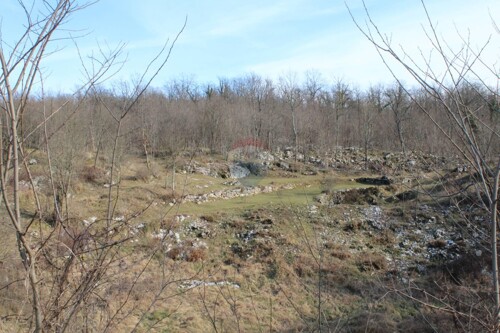 MATULJI - MUČIĆI - GRAĐEVINSKI TEREN 1900 M2 U BLIZINI GLAVN