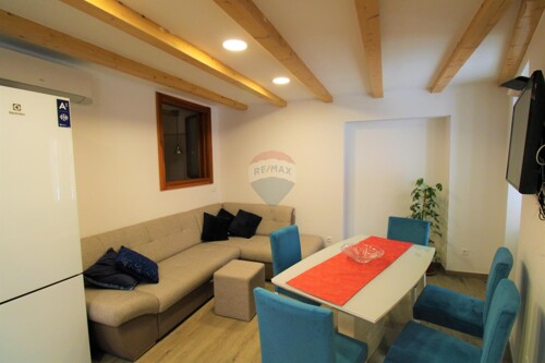Rovinj,novorenovirani stan na top lokaciji u Careri,60m2,1.k