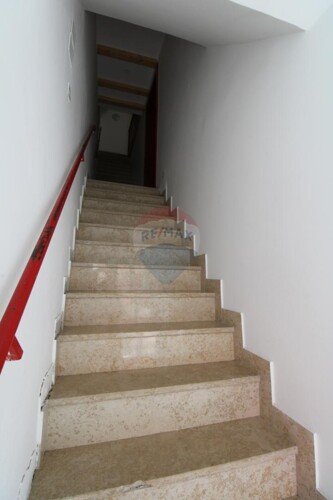 Thumbnail 5409760 - 12