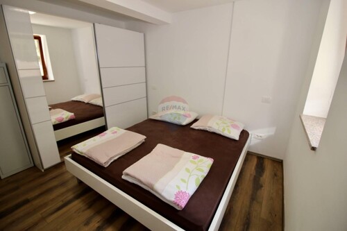 Thumbnail 5409803 - 7