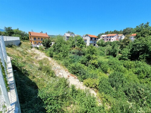 VIŠKOVO- Građevinsko zemljište u samom centru, mogućnost gra