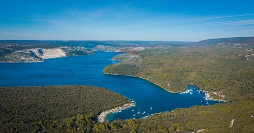 ISTRA, BARBAN - Veliko zemljište 5ha za investicijsko ulagan