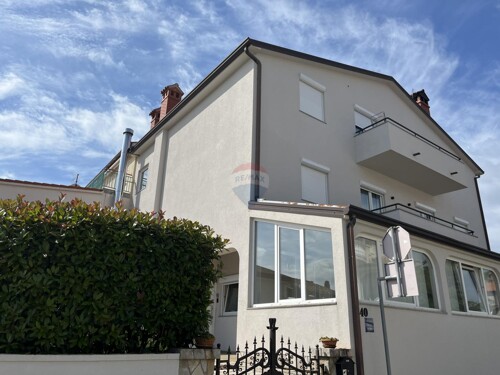 Istra,Fažana,Kuća sa apartmanima 200m od mora