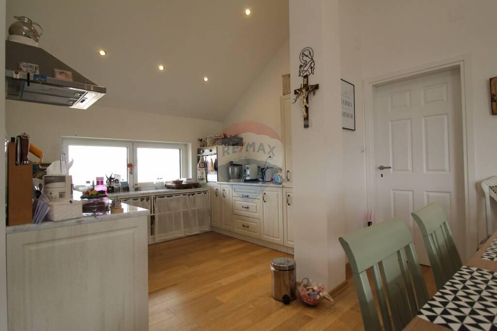 Image 5410056 - 6