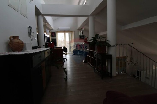 Thumbnail 5410072 - 5