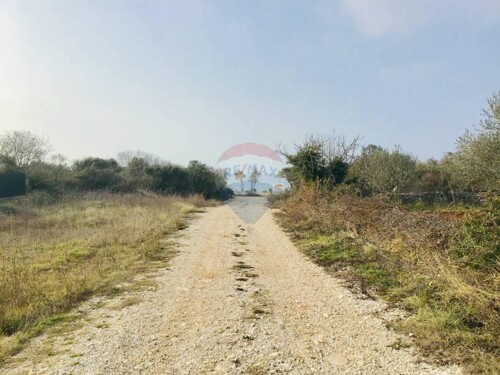 ISTRA, PEROJ, građevinsko, 1002m2 turističke namjene svega 2