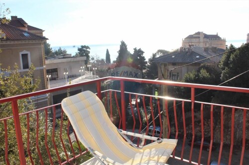 OPATIJA - SAMOSTOJEĆA KUĆA SA 2 STANA U SAMOM CENTRU