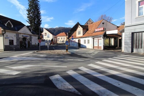 SAMOBOR, STARINA SA OKUĆNICOM 758 m2