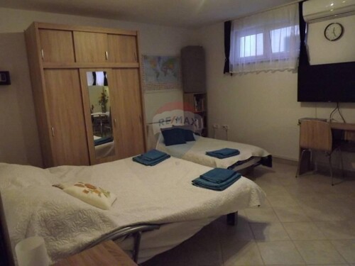 Thumbnail 5410102 - 3