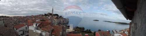 Istra,Rovinj,stari grad,dvoetažni stan -68m2-s neponovljivim