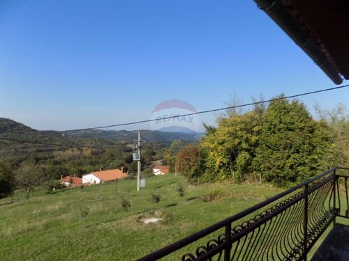 ISTRA, HUM - Kuća na osami s lijepim pogledom