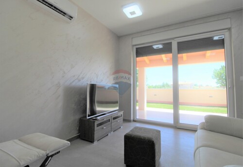 Thumbnail 5410193 - 5