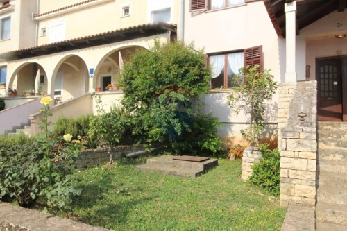 Funtana, kuća svega 200 m od mora