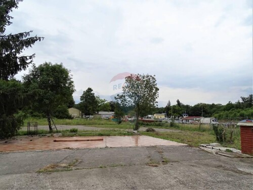 Jurdani - veliki teren s infrastrukturom za poslovnu i poslo