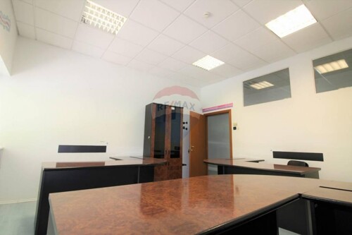 ŠKURINJE, Poslovno- skladišni prostor 2902 m2
