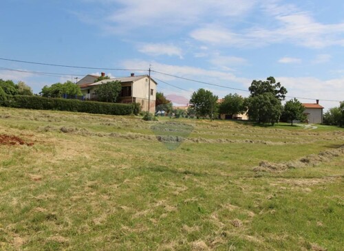 Središnja Istra, građevisska parcela nedaleko Motovuna